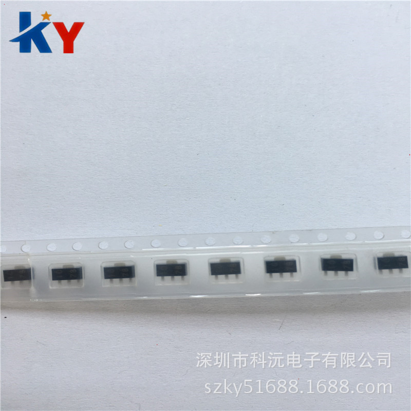 RD10P-T1 SOT-89 印字10 10V 1W大功率MINI稳压二管 全新现货