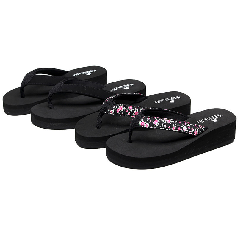 批发一件代发拖鞋女夏时尚新款简约坡跟凉鞋沙滩显瘦海边人字拖爆