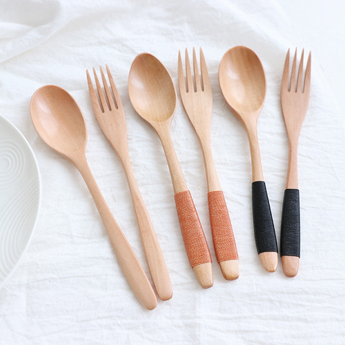 Wholesale creative wooden rice spoon Japanese tableware wavy handle wrapped solid wood spoon and fork set wooden spoon wooden fork
