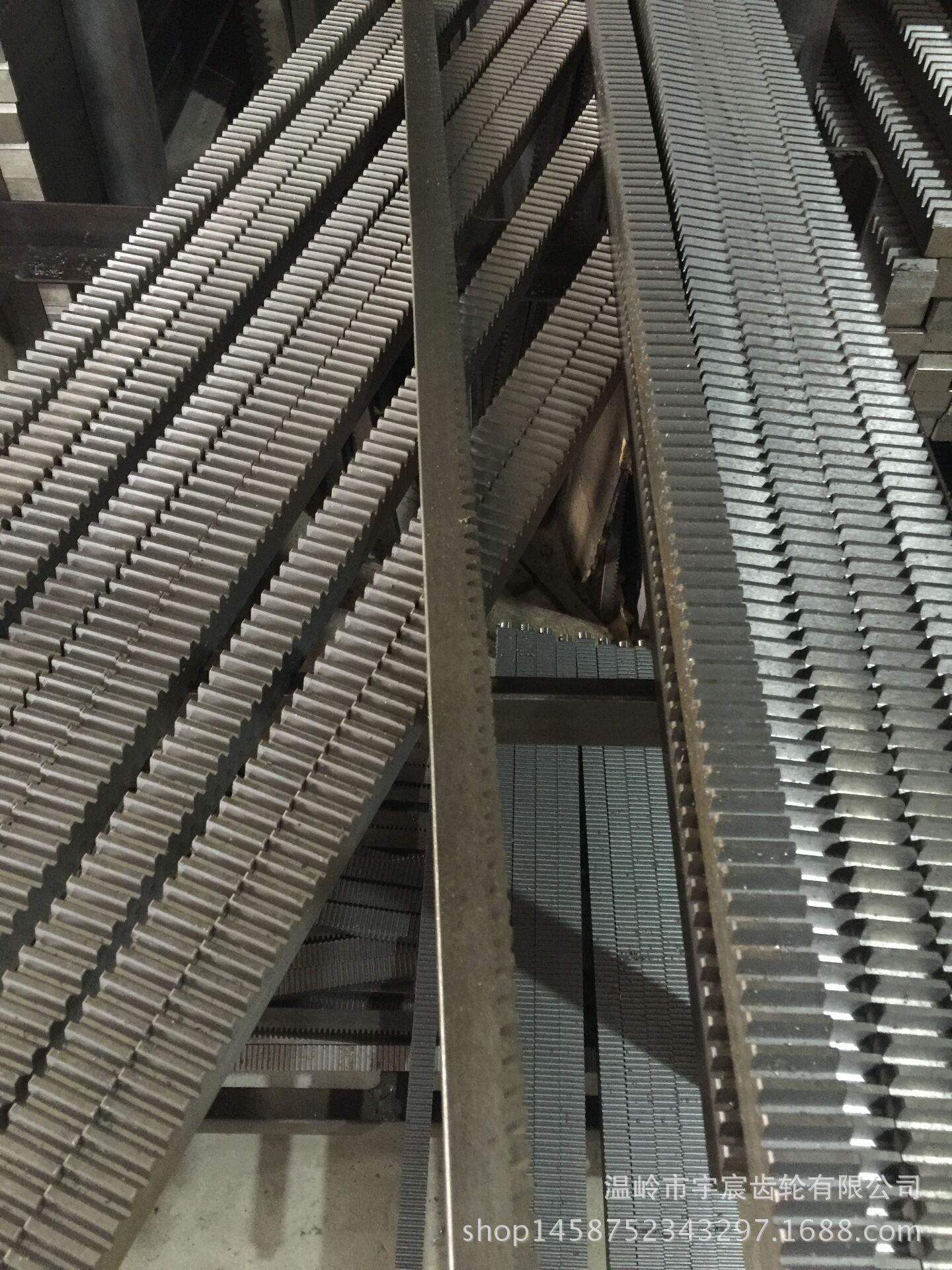 45钢标准齿条4模30*30*1米非标齿条标准齿条现货批发