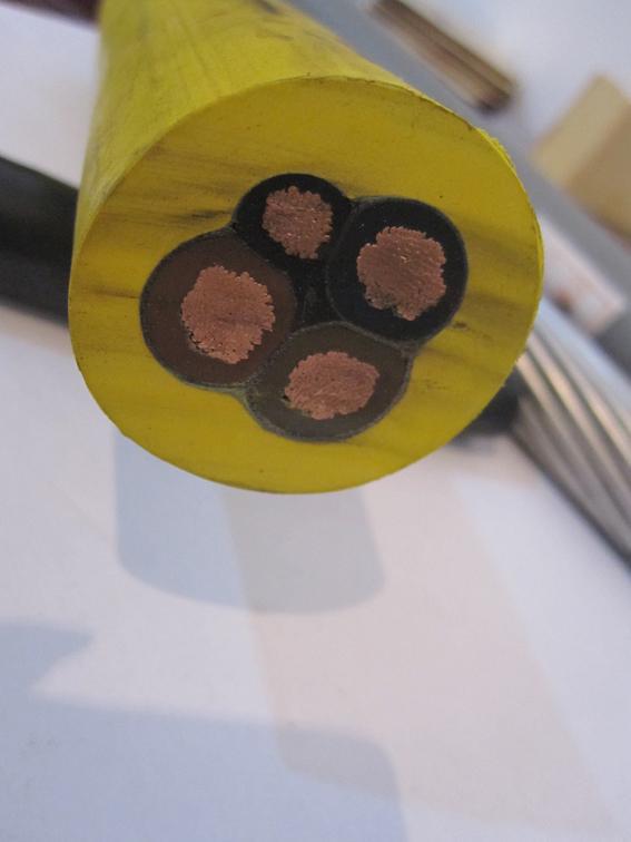 煤矿用屏蔽橡套软电缆MYP-0.66/1.14KV-3*95+1*25