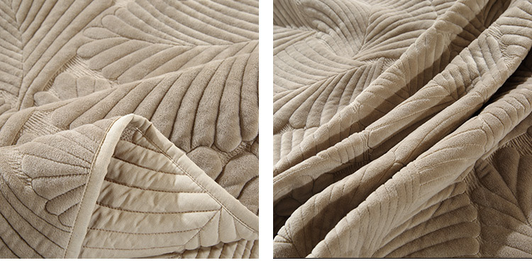 Velveteen Bedspread Set Image 2
