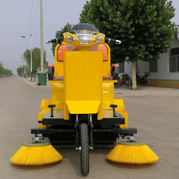 出口扫地机新型道路清扫机供应电动扫地机三轮车座驾式电动扫路机