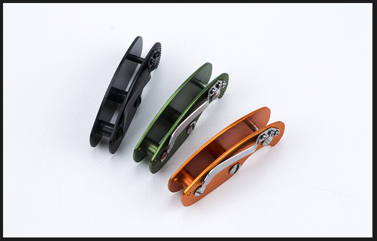 Portachiavi multifunzione in lega di alluminio con motivo a griglia per riporre attrezzi EDC da esterno._voghion.com