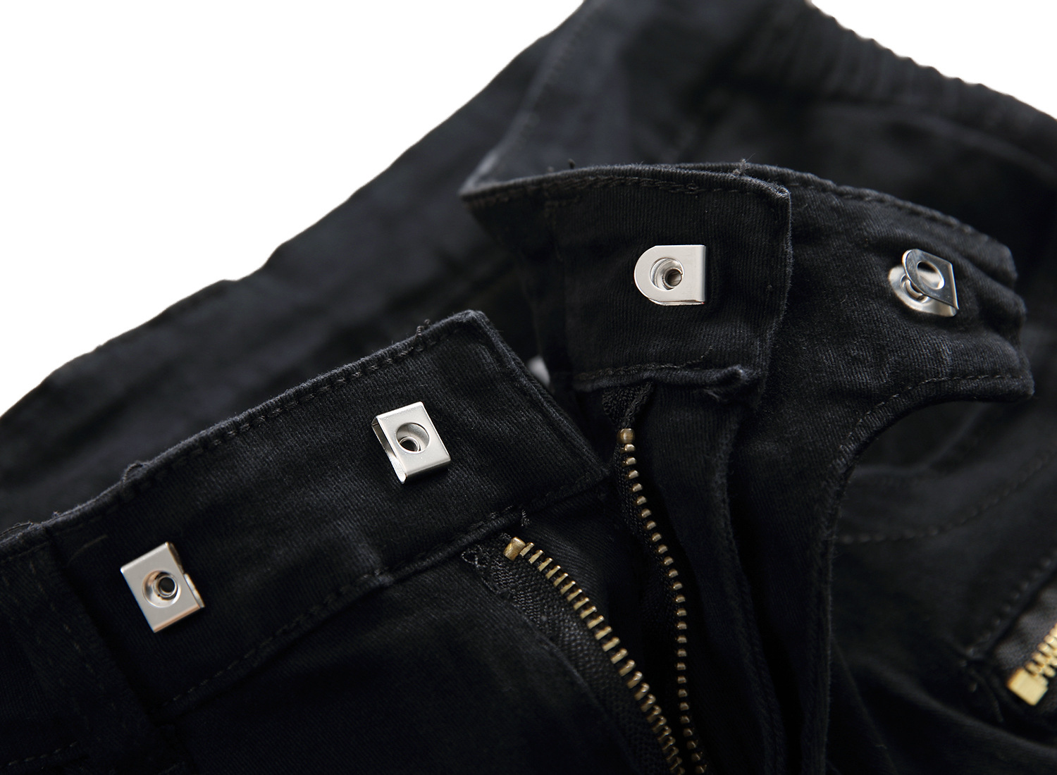 Vêtements pour hommes Pantalon de moto en denim décontracté noir pour hommes avec décoration à glissière Pantalon élastique pour hommes_voghion.com