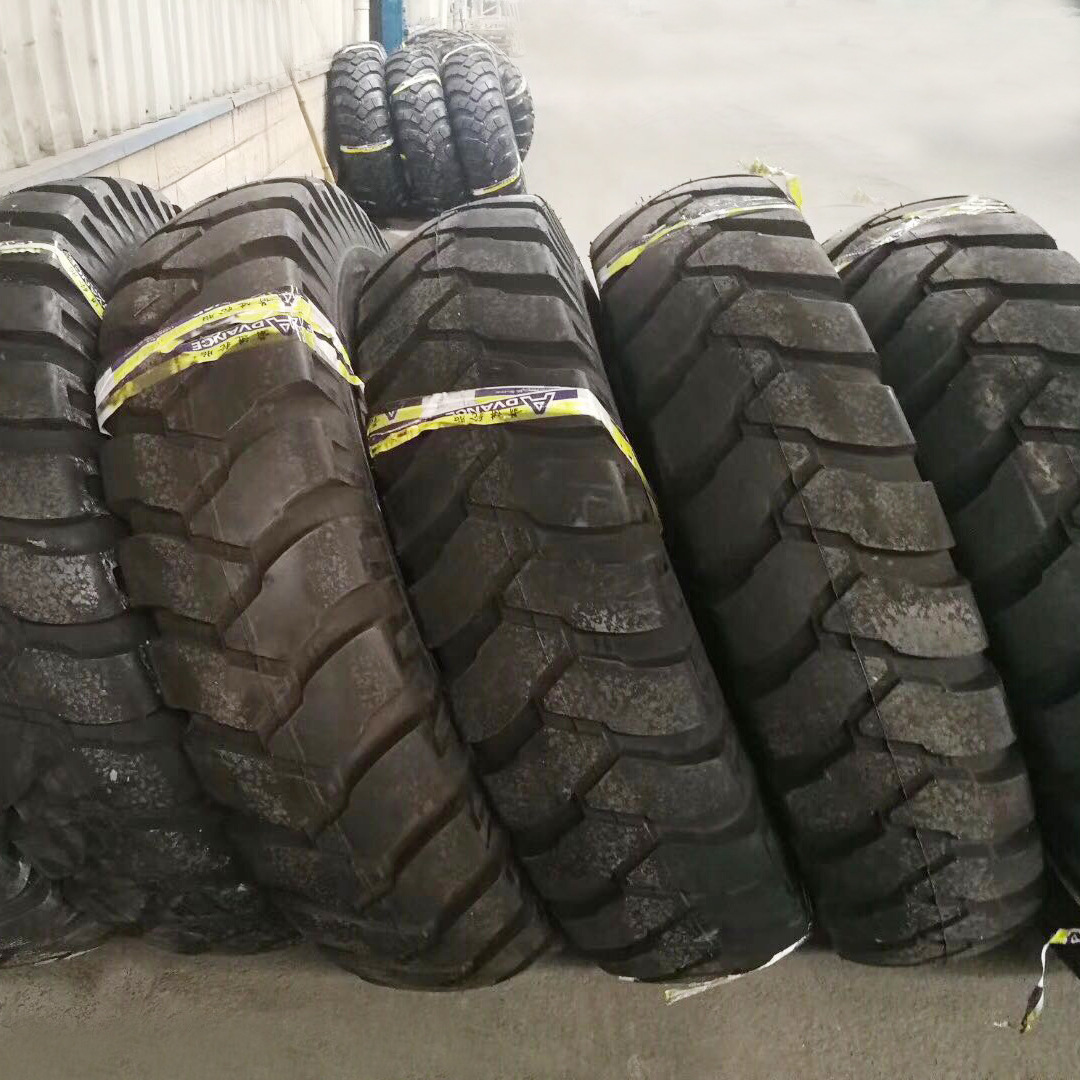 厂家供应14.00-20前进矿用自卸车1400-20宽体车轮胎耐磨防滑