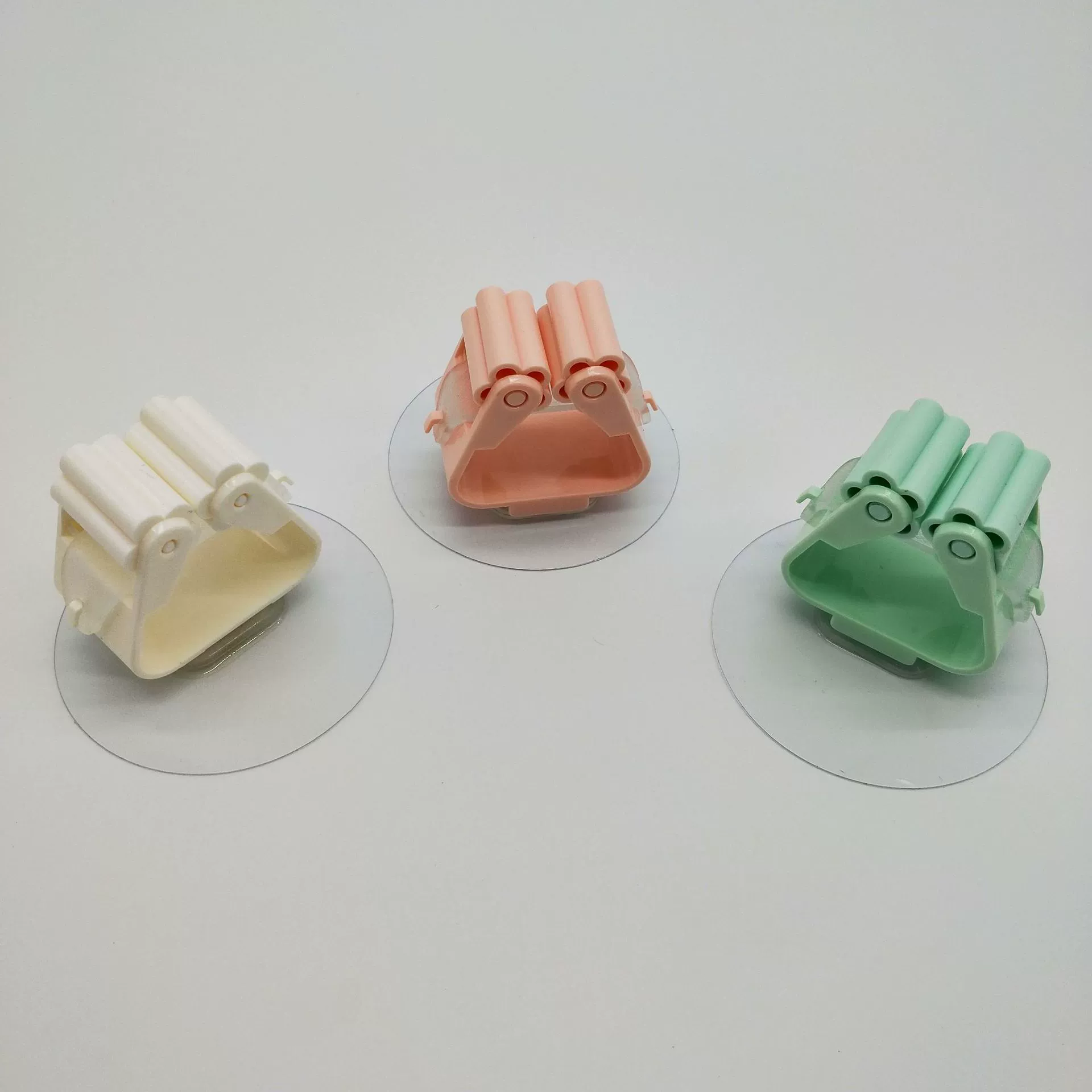 Швабра без отверстий Стойка для метлы Стойка для швабры Зажим для швабры Вакуумный крюк на присоске Прямая поставка с завода