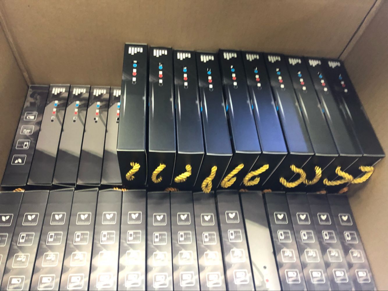 亚马逊新款蓝牙耳机4.1无线蓝牙耳机金属磁吸立体声重低音工厂