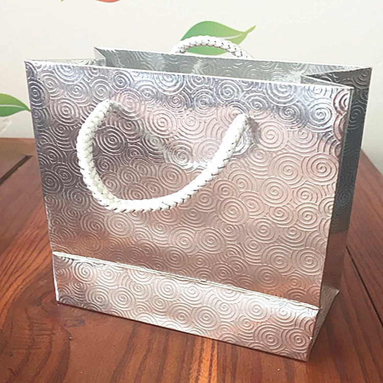 343515445870302443_副本