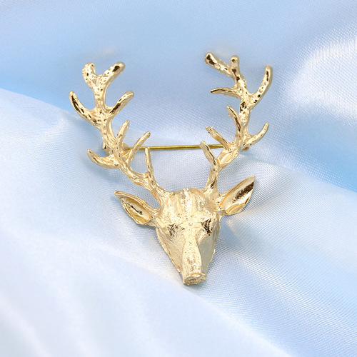 European and American autumn and winter new elk brooches, golden antlers pin accessories, deer Christmas gifts, clothing scarf buckles
