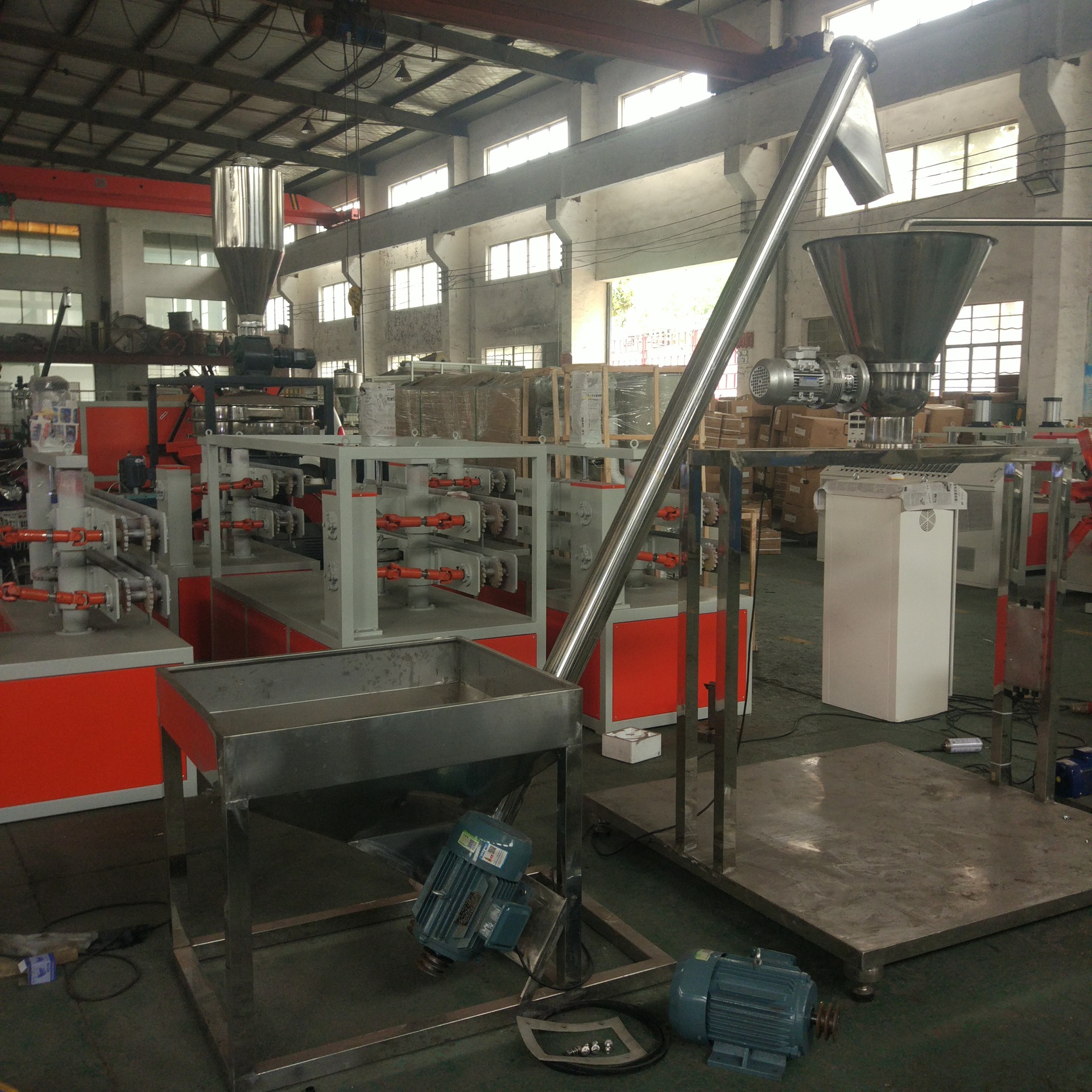 不锈钢螺旋上料机 倾斜螺杆输送机 各种粉料颗粒料上料机