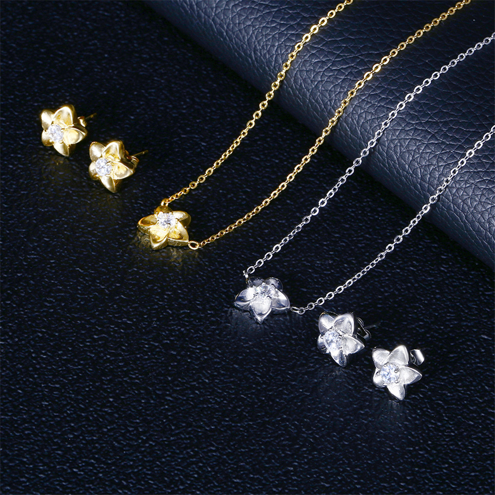 Fashion Flower Diamond Necklace Earring Titanium Steel Set Wholesale Nihaojewelry display picture 2