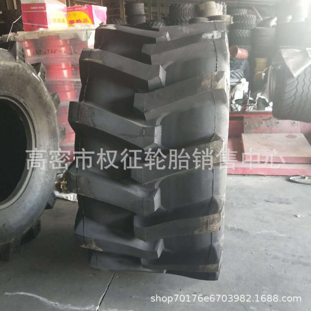 现货供应拖拉机轮胎710/900/70R38全钢丝子午线农用轮胎人字花纹