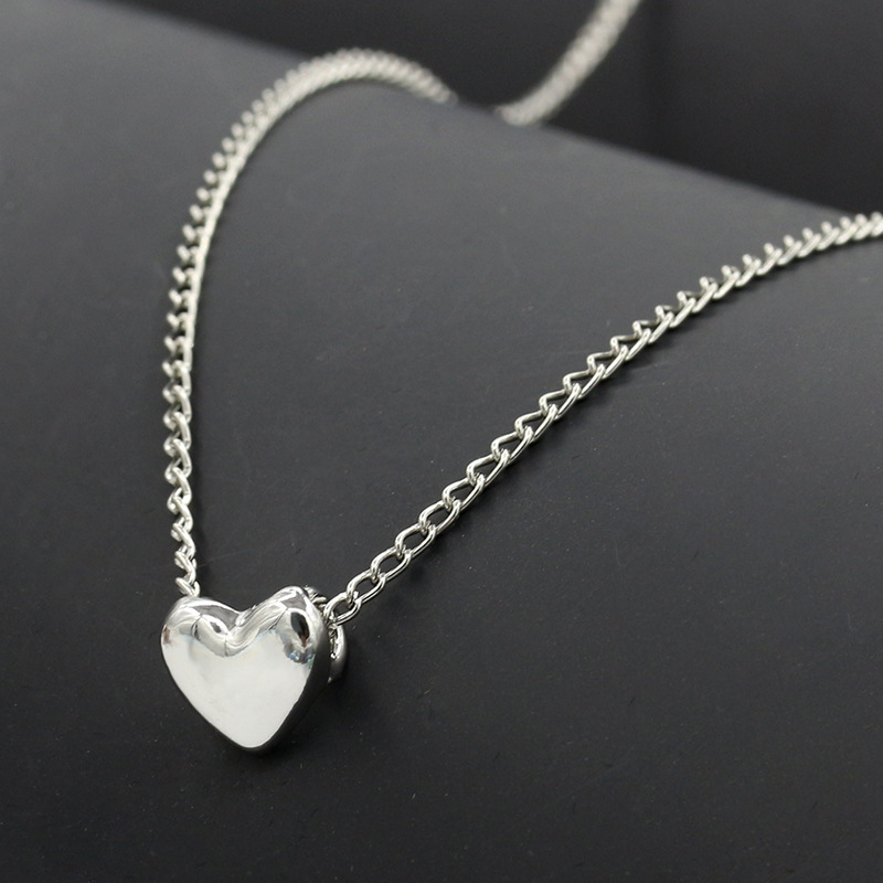 Européen Et Américain Style Simple Collier Couple Doux Amour Coeur Pendentif Collier Dames Clavicule Chaîne Petit Coeur De Pêche Collier En Gros display picture 31