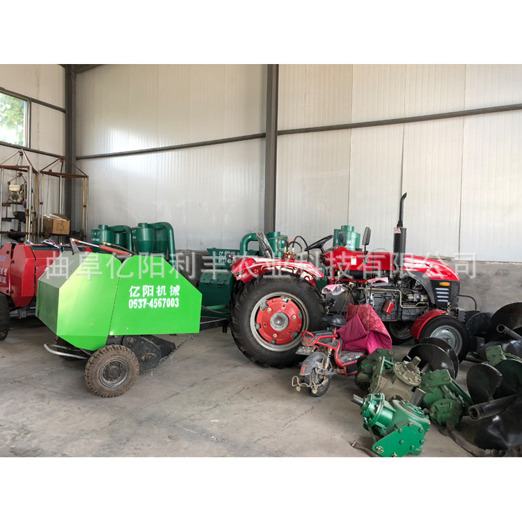 自动捡拾小麦秸秆打捆机 新款捡拾打捆机图片