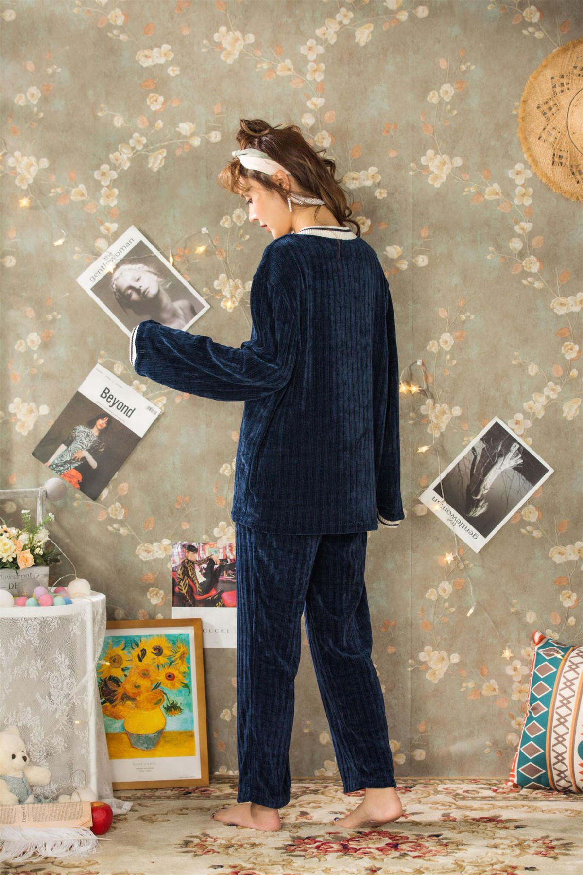 9335673748_1029500195