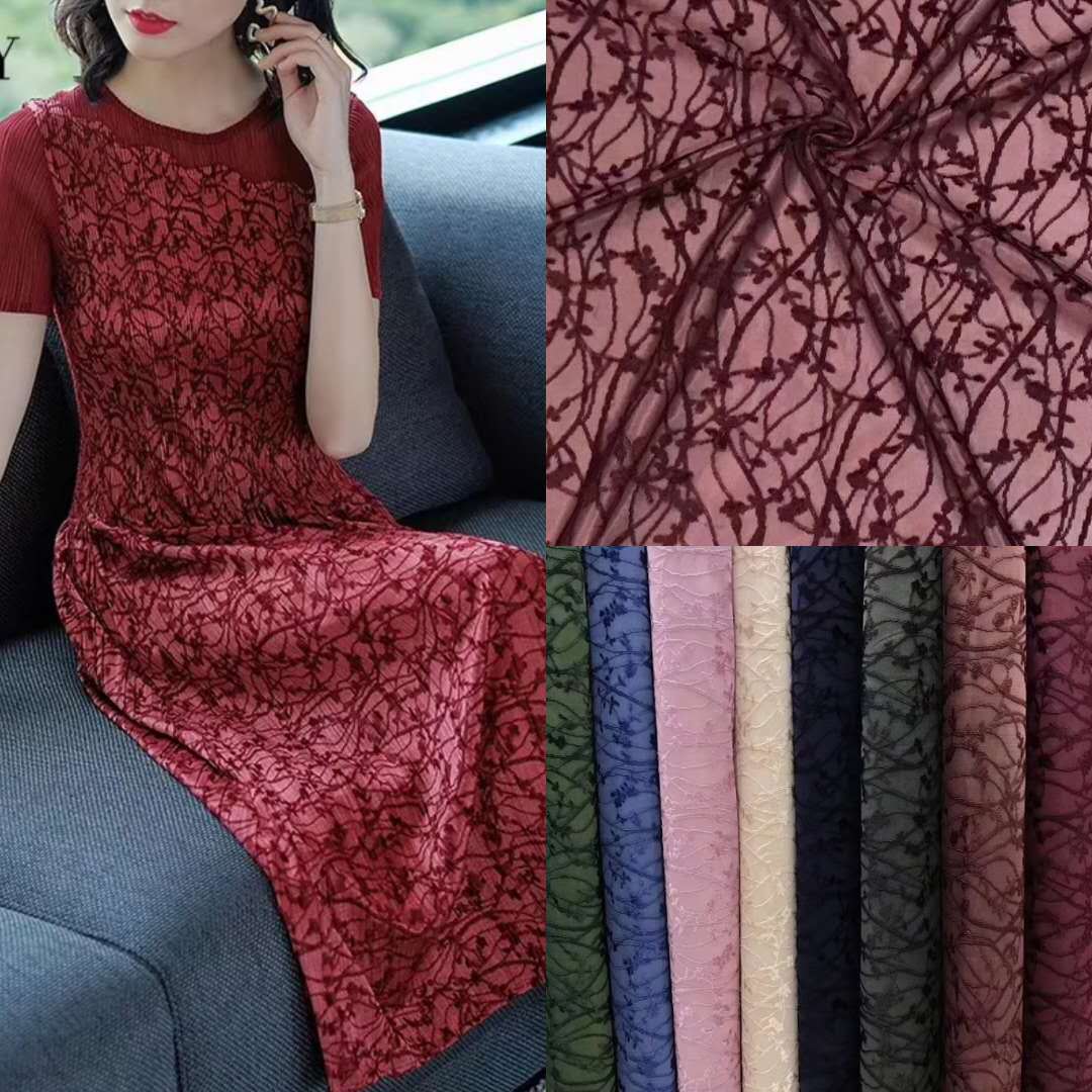 廠家新款熱賣絲絨蕾絲面料 手感柔軟，立體絲絨精致花型蕾絲面料