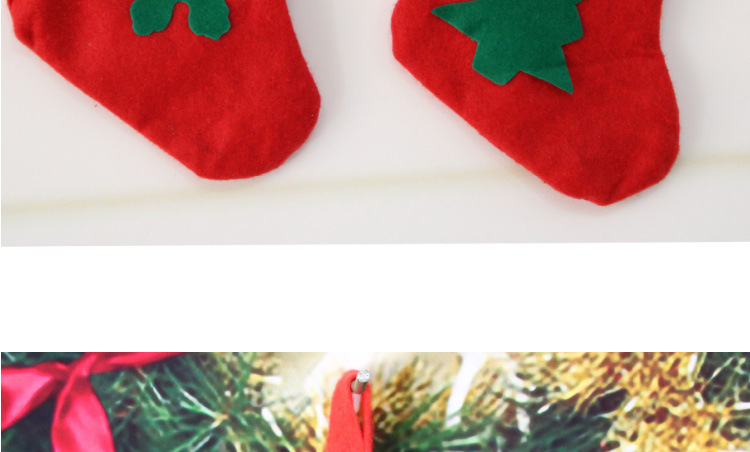 Christmas Classic Style Christmas Socks Cloth Party Hanging Ornaments display picture 1