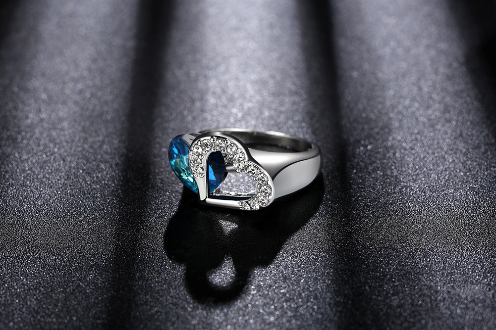 Ocean Heart Crystal Ring display picture 3