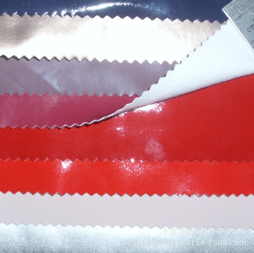 MP8019现货四面弹镜面0.6MM软皮鞋材手袋服装电子产品皮革