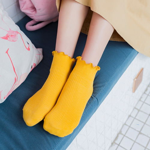 Cotton candy-colored fungus-edged boat socks, fashionable and sweet short socks, factory direct sales, 10 colors for autumn and winter women's socks