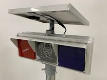 太阳能爆闪灯红蓝爆闪灯安全警示灯太阳能信号灯厂家直销品质保证