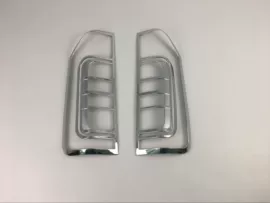 灯框;脚踏板;车窗饰条