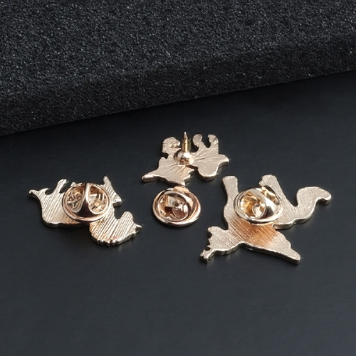 Film and television peripheral accessories Enamel White Horse Unicorn Alloy Oil Drop Brooch Angel Badge Clothes Collar Pin Foreign Trade