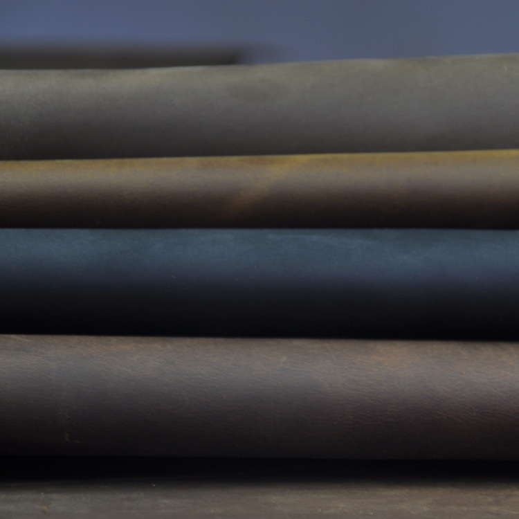 头层疯马油皮真皮牛皮现货  黑棕咖色疯马油皮料批发 东莞疯马皮