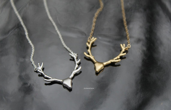 Simple Antler Necklace Christmas Elk Reindeer Pendant Necklace Female Clavicle Chain Fawn Antler Nec