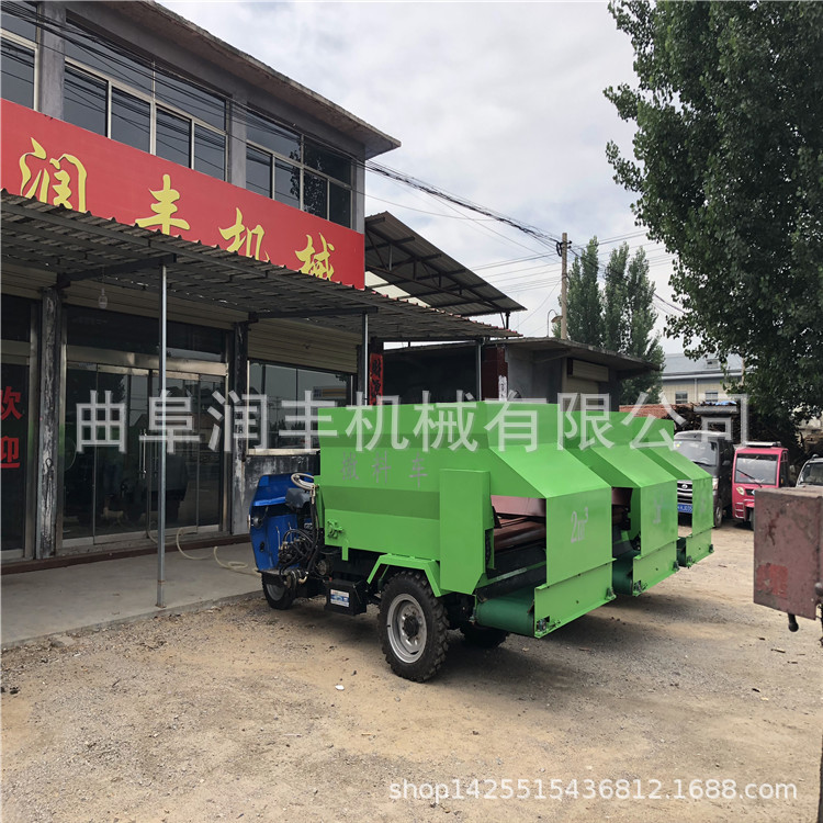 青贮草料喂料机 襄阳第三代撒料车