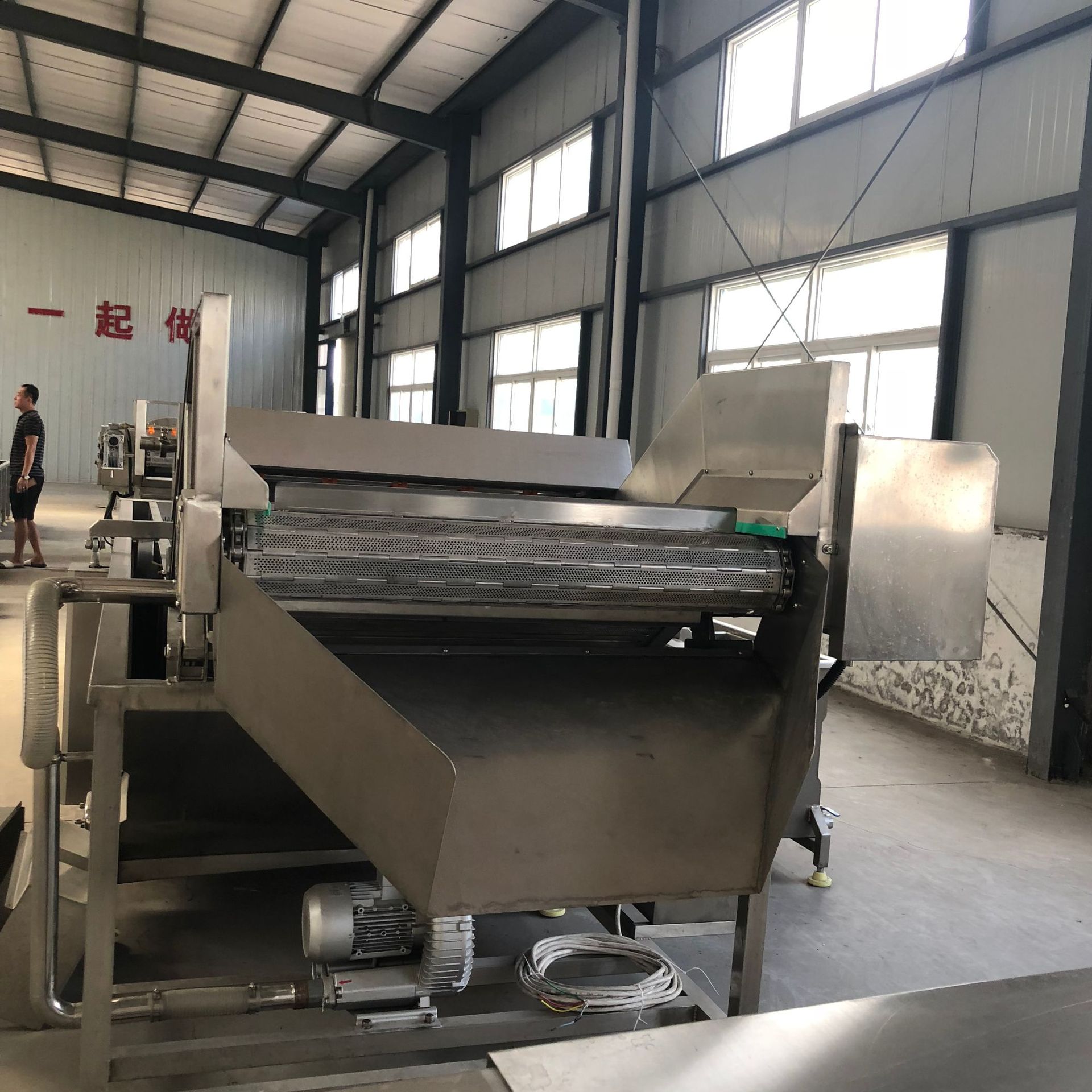 厂家直销冻鱼虾化冻机 冷冻食品解冻机 冻肉盘解冻流水线