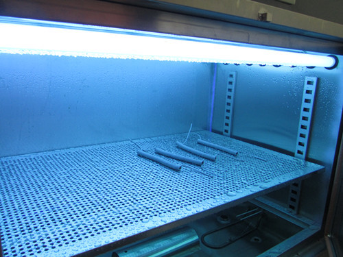 老化照射紫外线老化测试仪 耐黄变试验箱厂家供应老化试验箱