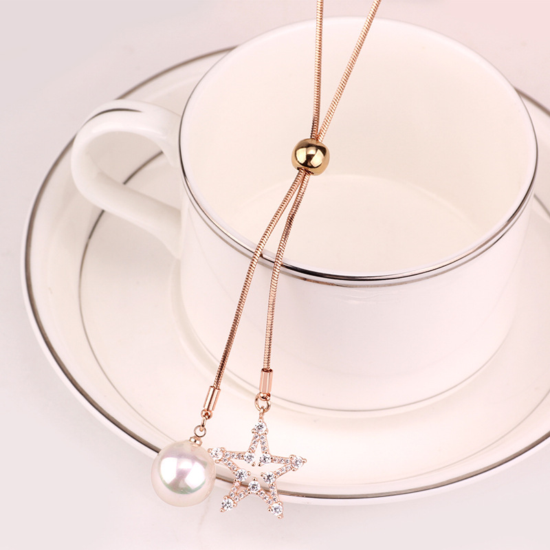 Fashionable elegant pendant