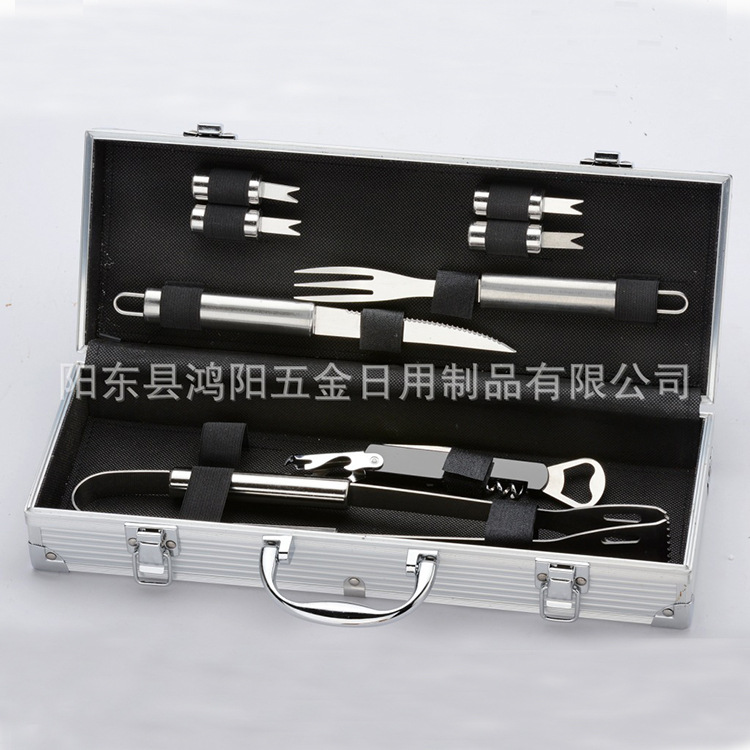 Directo de fábrica de acero inoxidable barbacoa parrilla traje de 5 piezas de aluminio caja de barbacoa herramientas al aire libre Parrilla portátil Accesorios