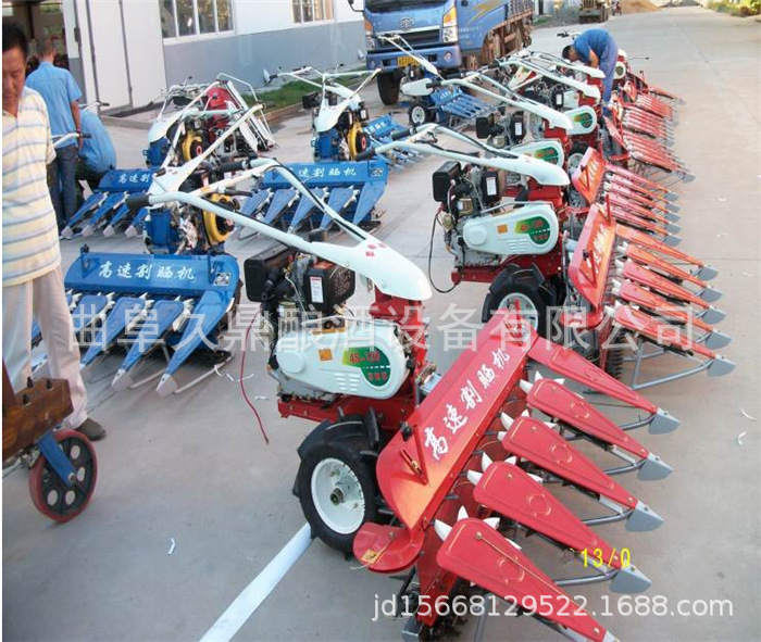 自走式两行玉米收割机 全自动带孜然收割机