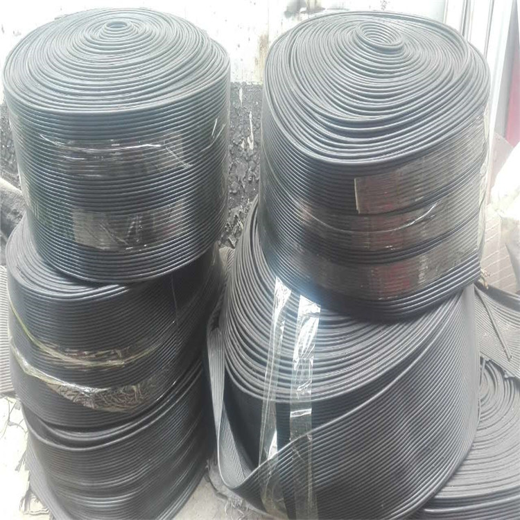 山东远大销售 供应  煤皮防溢裙板  矿山输送机 导料槽防溢裙板