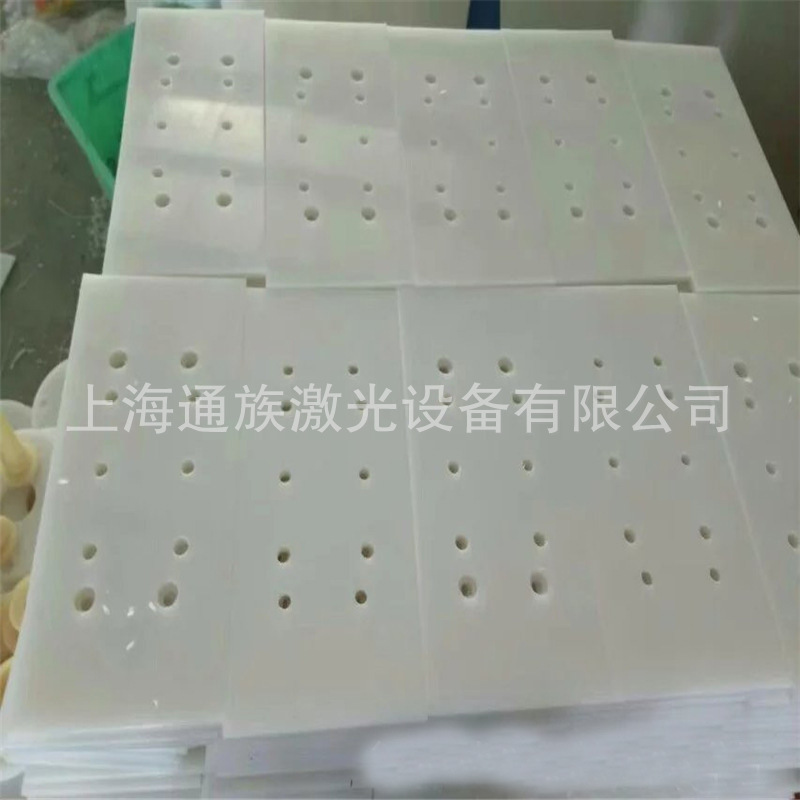 3579295388_1018936987