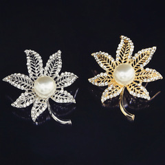 速賣通ebay外貿熱銷精緻水鑽珍珠樹葉胸針女士服飾襯衫連衣裙配飾