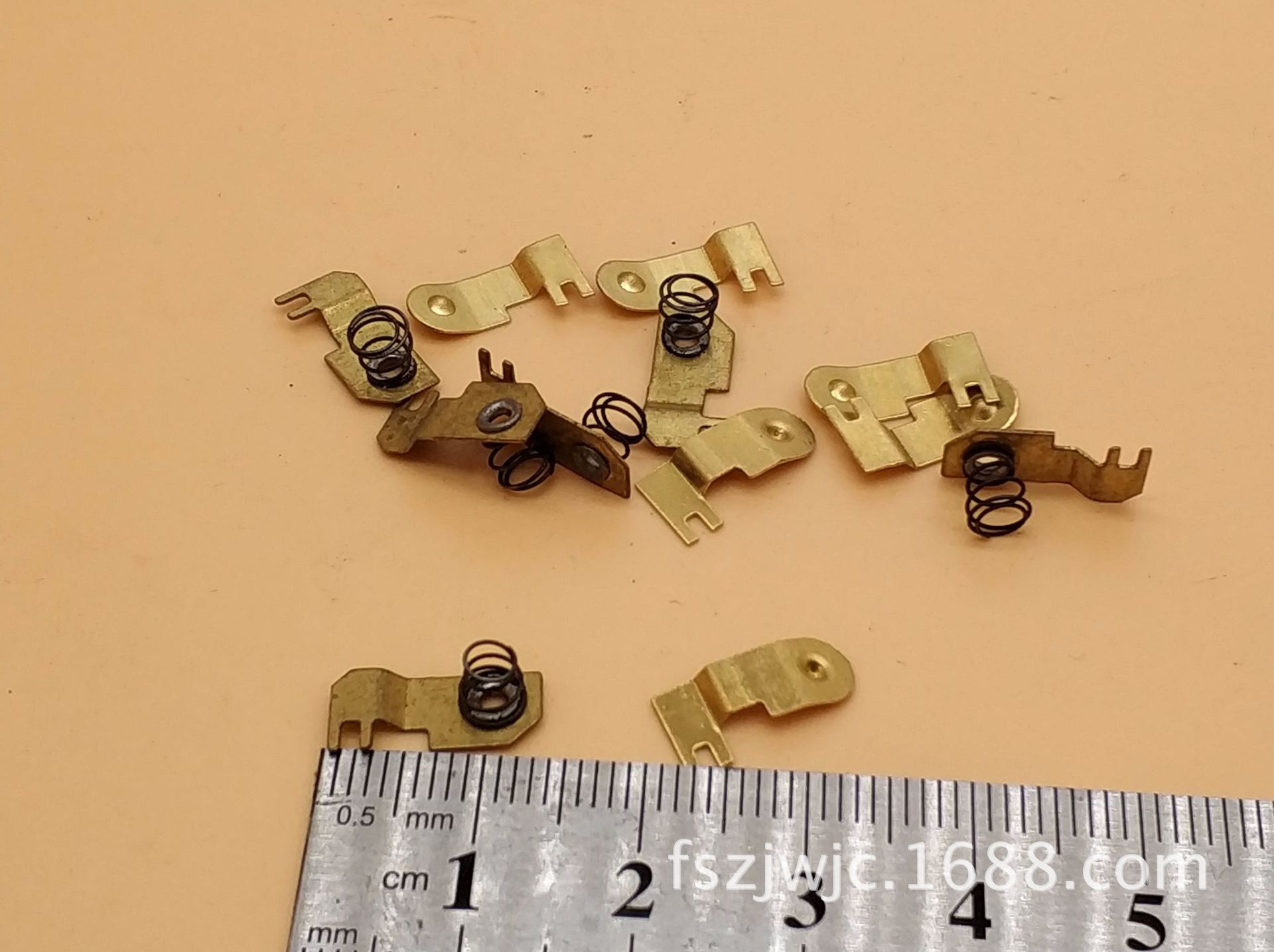 （厂家直销）标准7号 5号环保电池片 电池弹片 弹簧片 举报