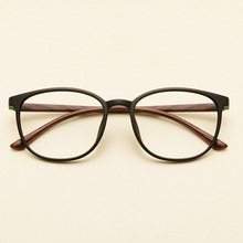 詹姆斯签下两年顶薪续约湖人，含球员选项业务阻挠权(詹姆斯2年8500万顶薪与湖人续约)