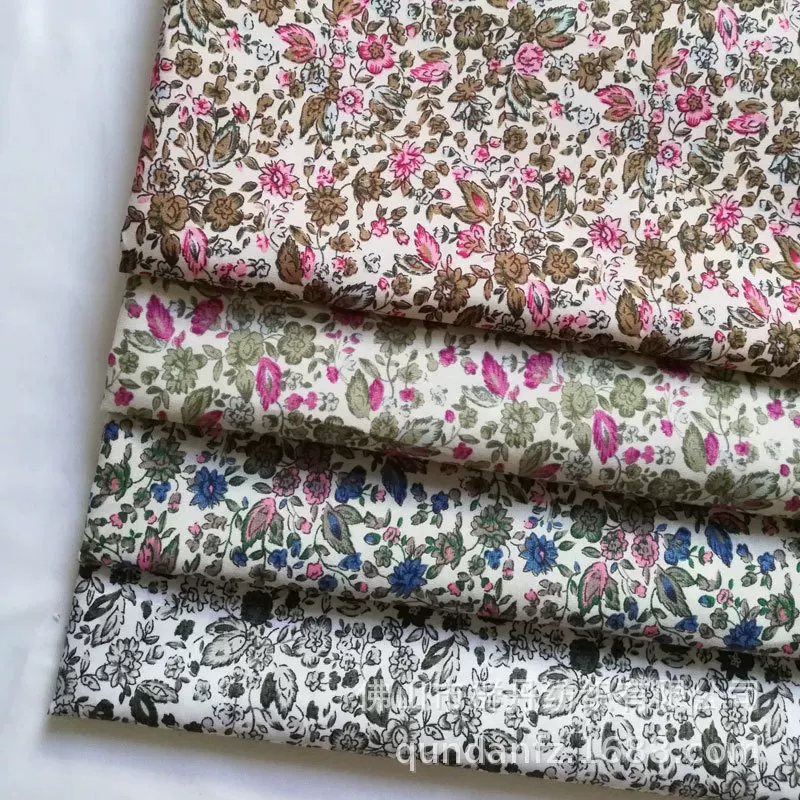 Поставки в розницу imitation cotton flat-grained small floral printing cloth polyester spring Asian spinning shoe hat clothing cloth auxiliary material fabric
