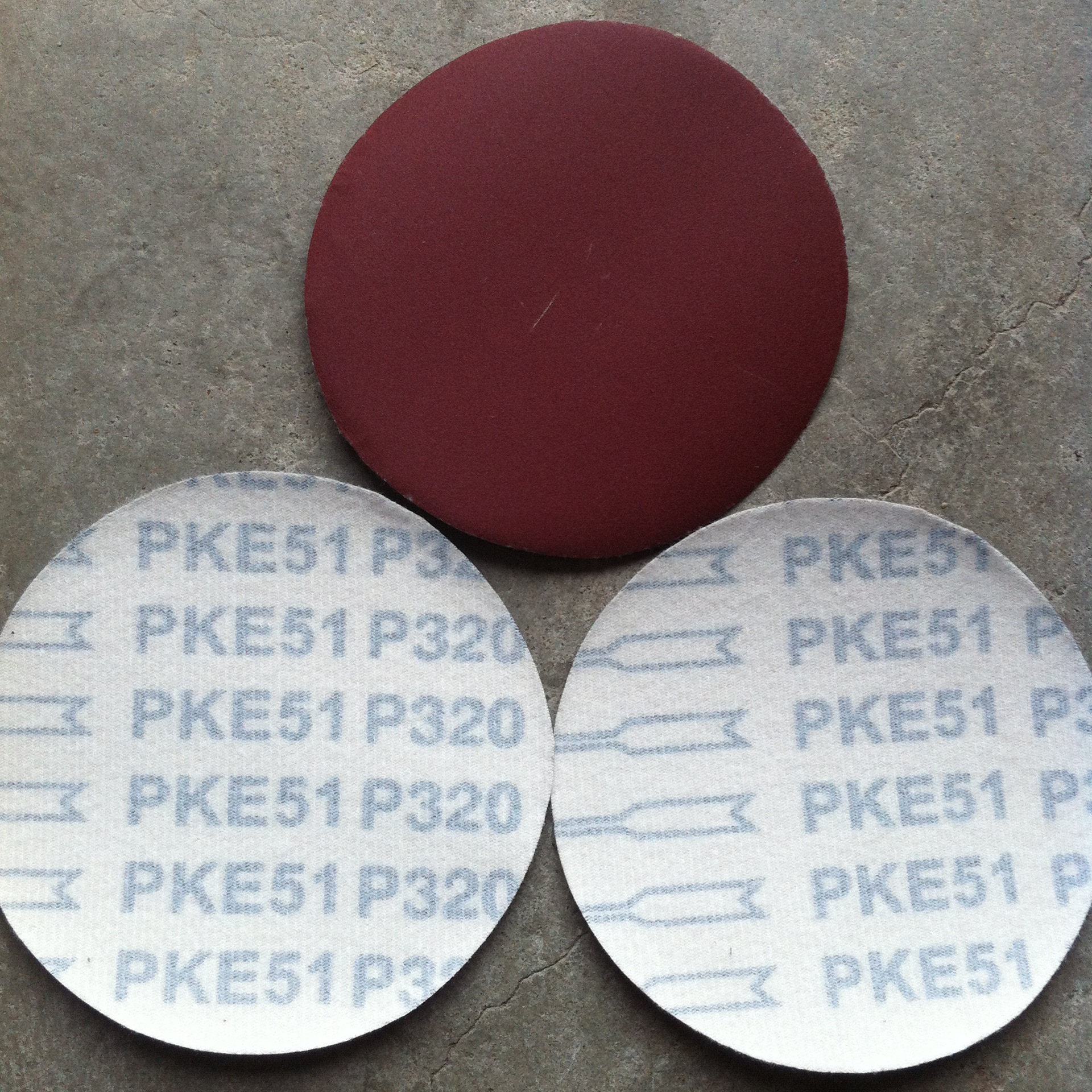 厂家直销PKE-51植绒圆盘砂纸 拉绒片 气磨片 磨砂纸 打磨粘片