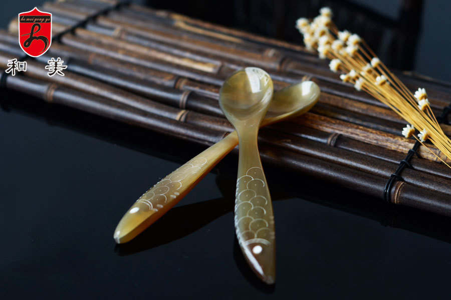厂家现货和美批发精美牛角餐具多款式汤勺天然牛角勺子 刮痧板勺-阿里巴巴