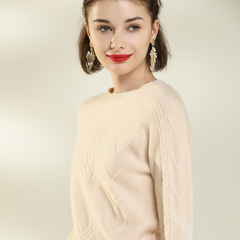 2018新款女式山羊绒针织打底短款毛衣羊绒圆领套头厚贴身针织衫