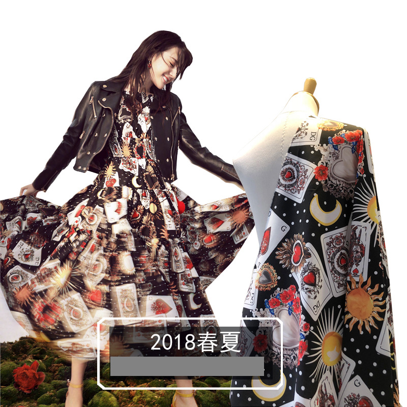 欧美大牌同款花型 18新款D家扑克牌图案数码印花女装时装面料