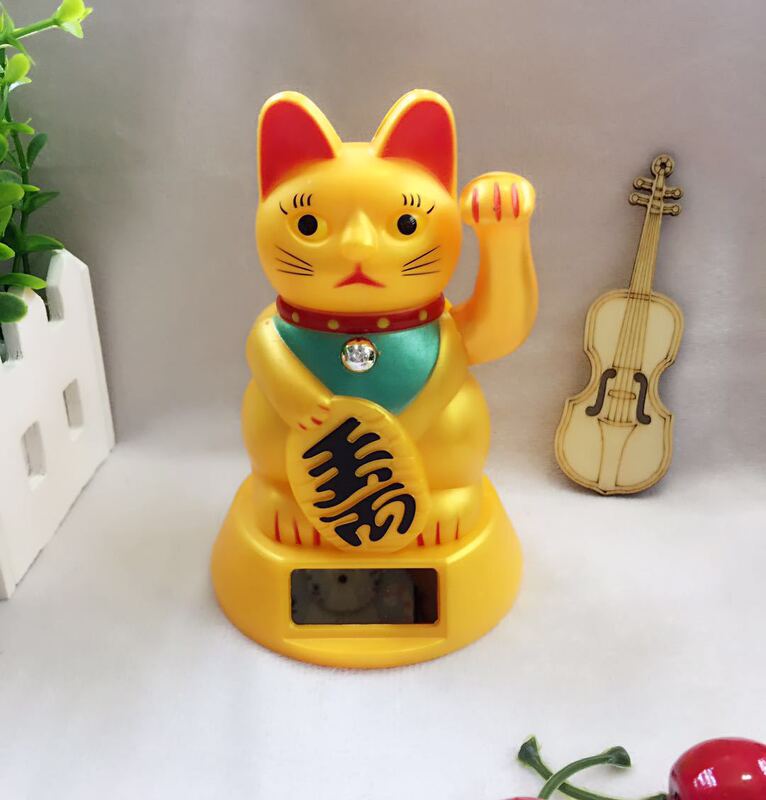 2018 Solar fortune cat doll car decoration cartoon waving blessing cat car interior decoration one-piece delivery