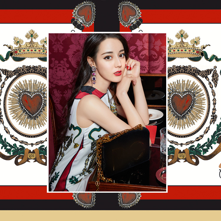 2018新款 爱心图案热巴同款  欧美花型印花面料 数码印花厂家直销