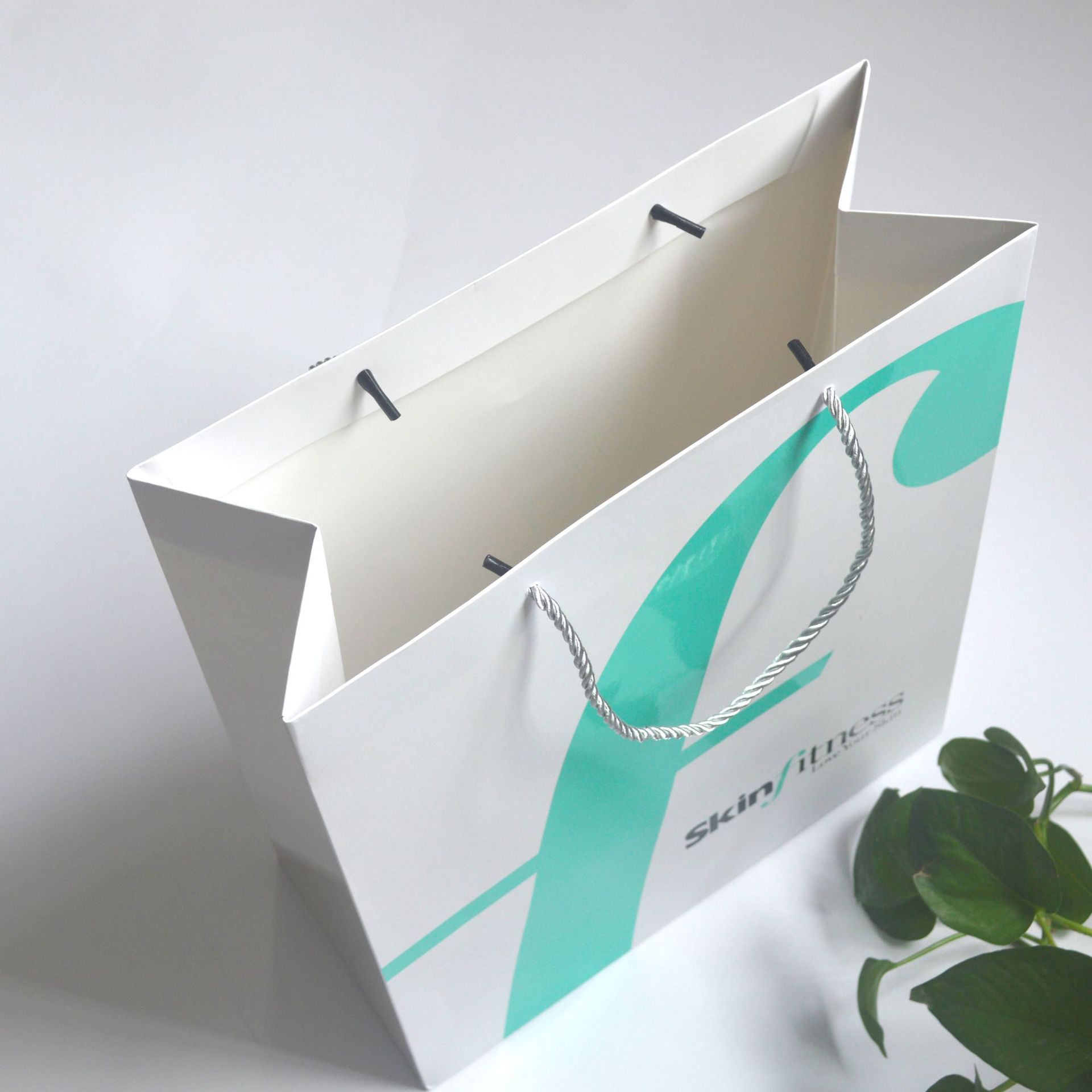 厂家定做服装手提袋 白牛皮纸礼品手提袋 食品牛皮纸手提袋定做