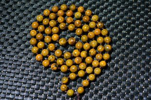 �����S����ʯ����������u���Sͬ�ψA��80������ִ���Ů�Ʒ
